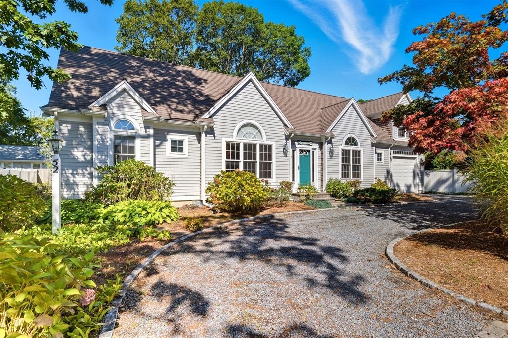 Exterior, Facade, Cape Cod