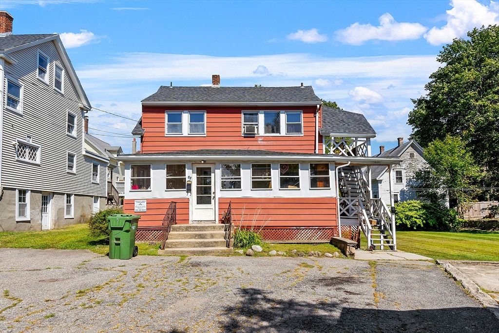 Exterior, Facade, American Foursquare
