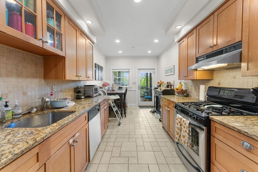 Dining room, Interior, Kitchen, Recessed Lighting