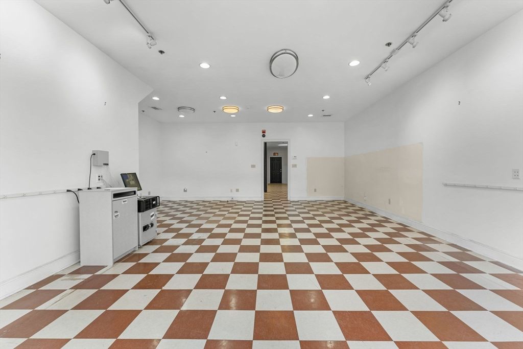 Interior, Recessed Lighting