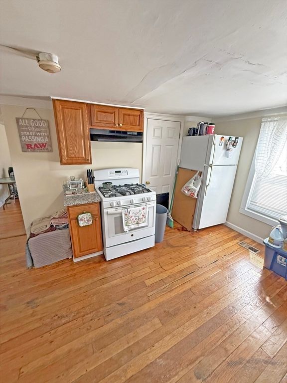 Interior, Kitchen, Wood Texture Flooring