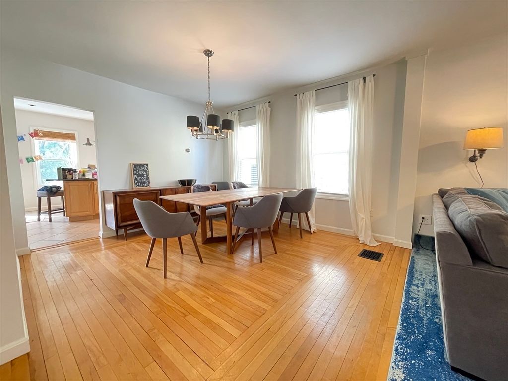 Chandelier, Dining room, Interior, Pendant Lights, Wood Texture Flooring