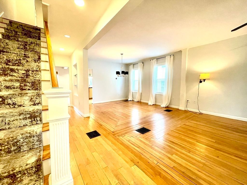 Interior, Pendant Lights, Recessed Lighting, Wood Texture Flooring