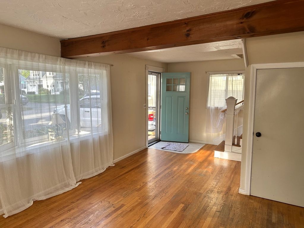 Empty room, Interior, Wooden Beams, Wood Texture Flooring