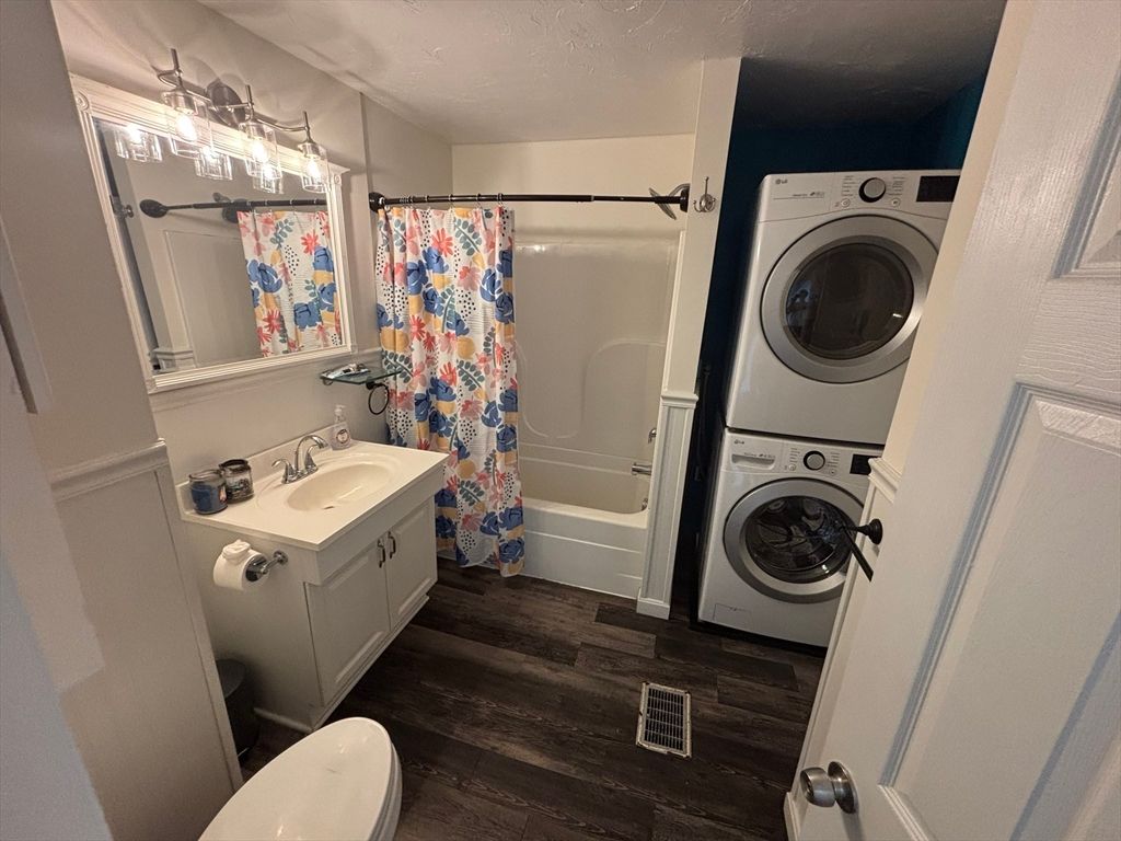 Bathroom, Interior, Utility Closets, Washer, Wood Texture Flooring