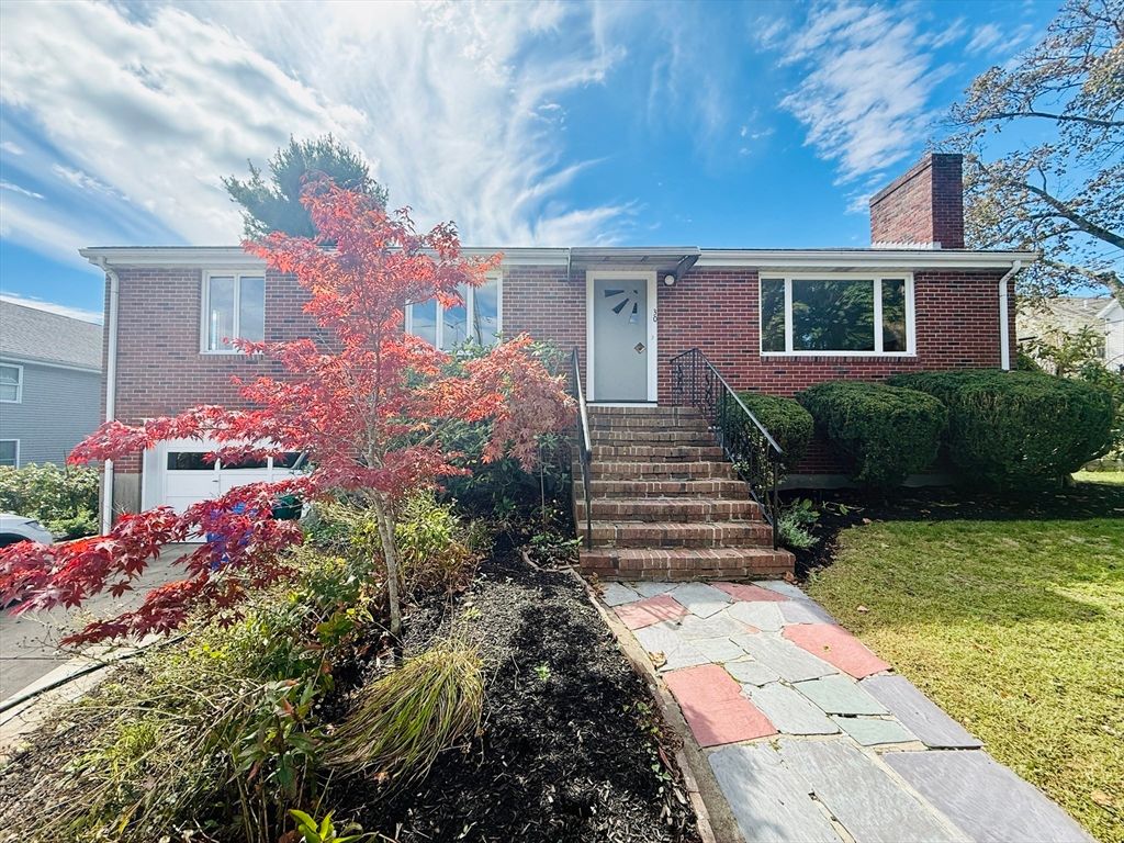 Attached, Exterior, Facade, Brick Facade, Raised Ranch