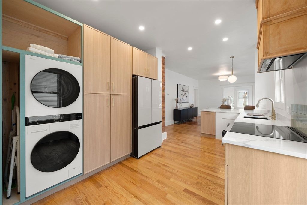 Interior, Kitchen, Pendant Lights, Recessed Lighting, Utility Closets, Washer, Wood Texture Flooring