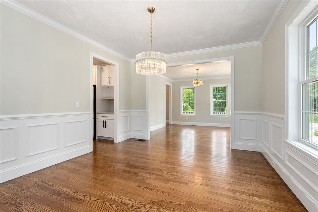 Chandelier, Empty room, Interior, Wood Texture Flooring