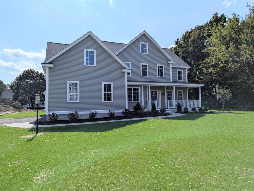Backyard, Exterior, Facade, Farmhouse