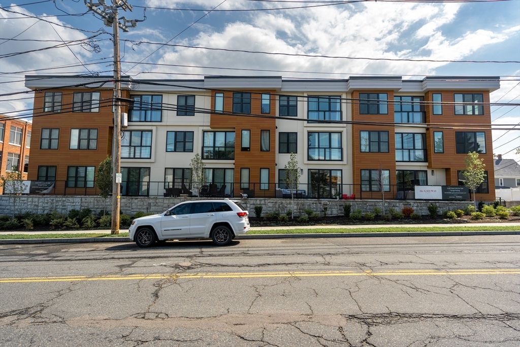 Exterior, Facade, Condo Building