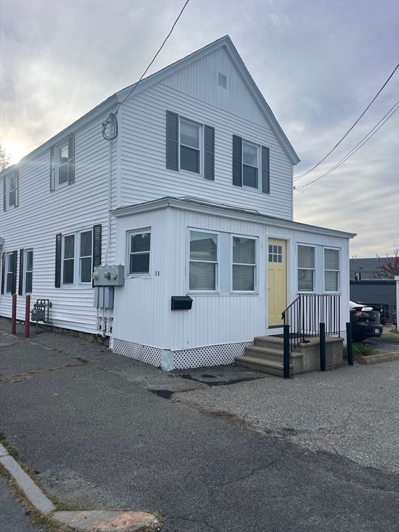 Exterior, Facade, Farmhouse
