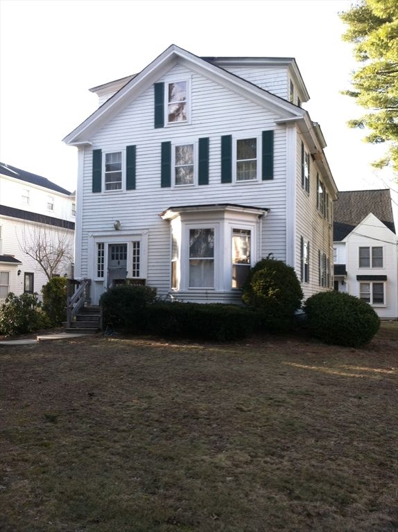 Exterior, Facade, Farmhouse