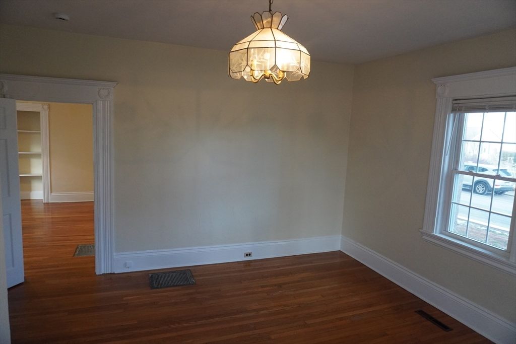 Chandelier, Empty room, Interior, Wood Texture Flooring