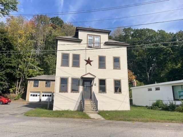 Attached, Exterior, Facade, Rowhouse