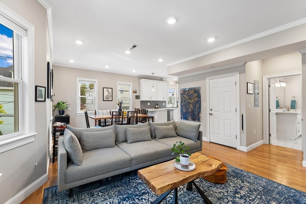 Dining room, Interior, Kitchen, Living room, Pendant Lights, Recessed Lighting, Wood Texture Flooring