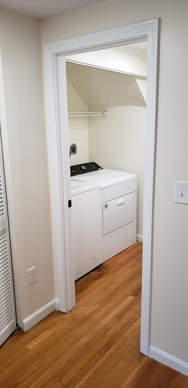 Interior, Utility Closets, Washer, Wood Texture Flooring