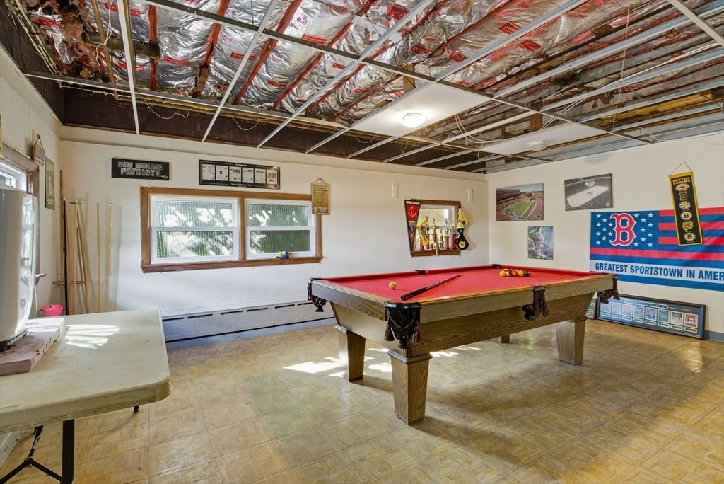 Billiard Table, Game Room, Interior