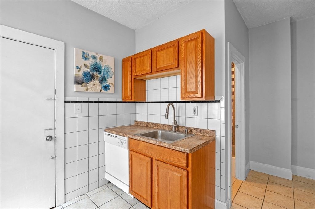 Interior, Kitchen, Tile Countertops