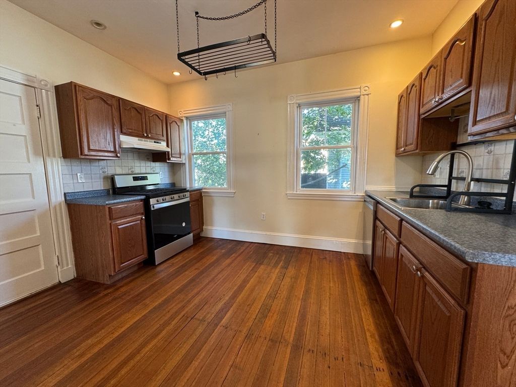 Interior, Kitchen, Recessed Lighting, Wood Texture Flooring