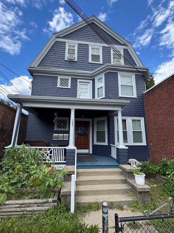 Exterior, Facade, Queen Anne Victorian