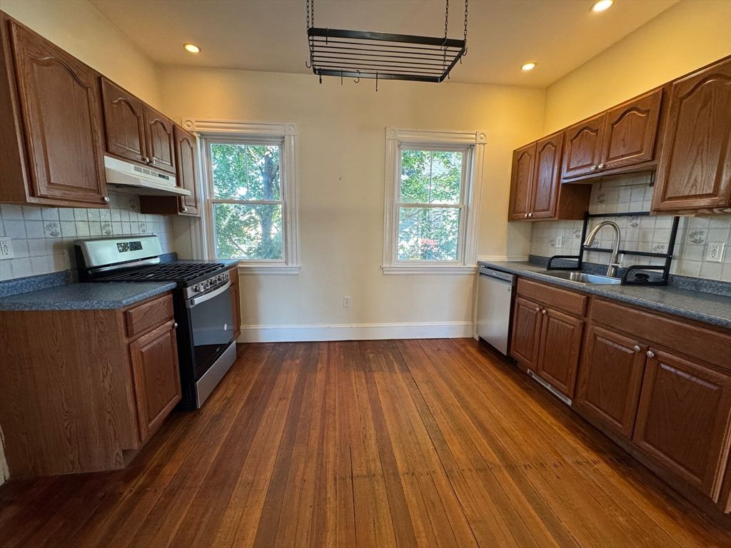 Interior, Kitchen, Recessed Lighting, Wood Texture Flooring