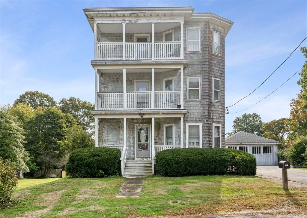 Backyard, Detached Garage, Exterior, Facade, American Foursquare