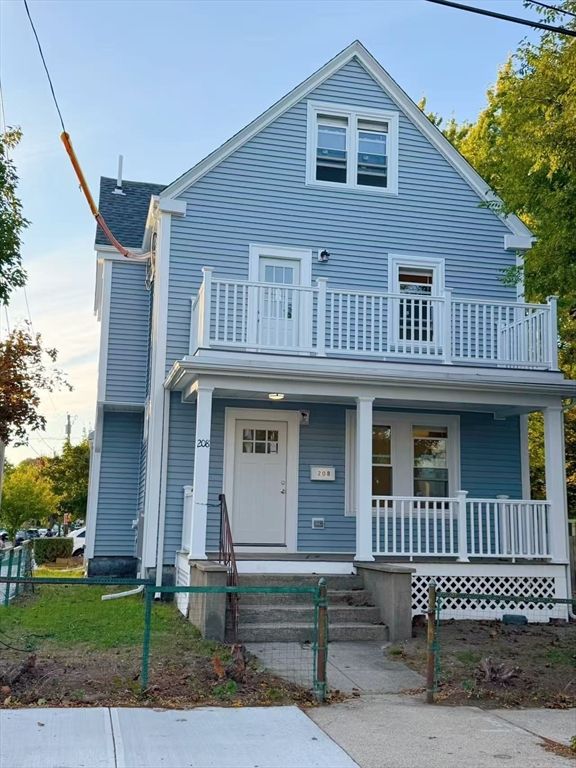 Exterior, Facade, Queen Anne Victorian