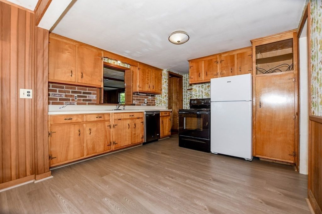 Interior, Kitchen, Wood Texture Flooring