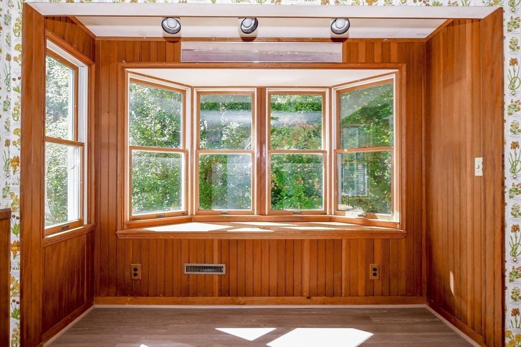 Empty room, Interior, Wood Texture Flooring, Wooden Walls