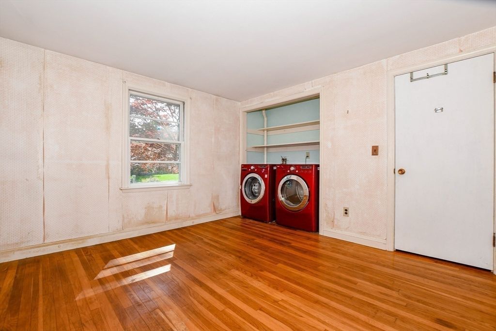 Empty room, Interior, Utility Closets, Washer, Wood Texture Flooring
