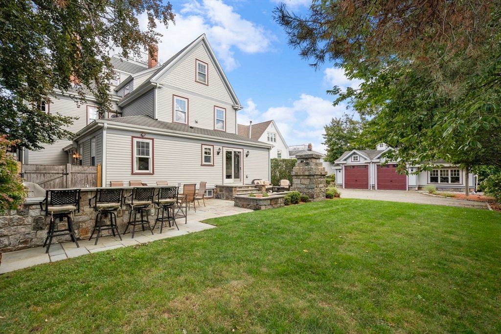 Backyard, Detached Garage, Exterior, Outdoor Kitchen