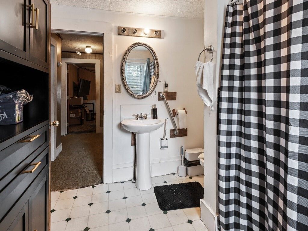 Bathroom, Interior