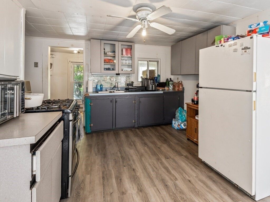 Interior, Kitchen, Wood Texture Flooring