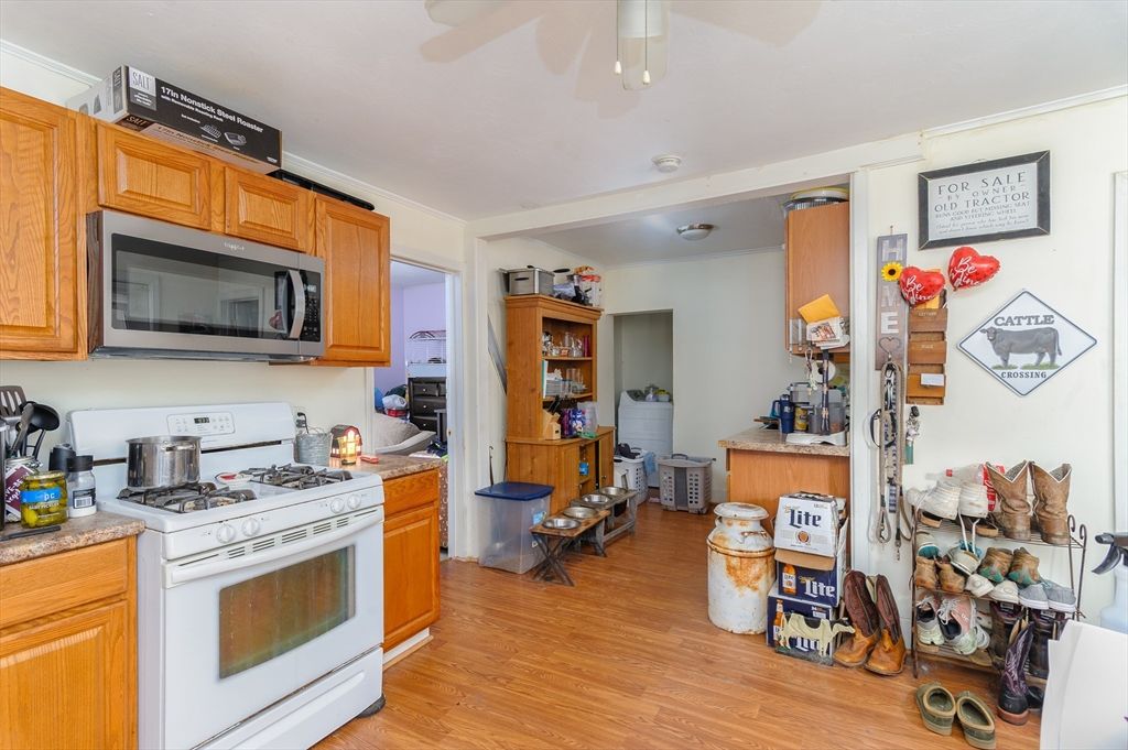 Interior, Kitchen, Wood Texture Flooring