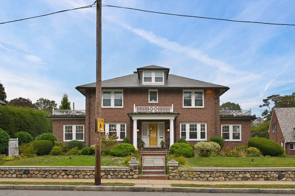 Exterior, Facade, Brick Facade, Georgian