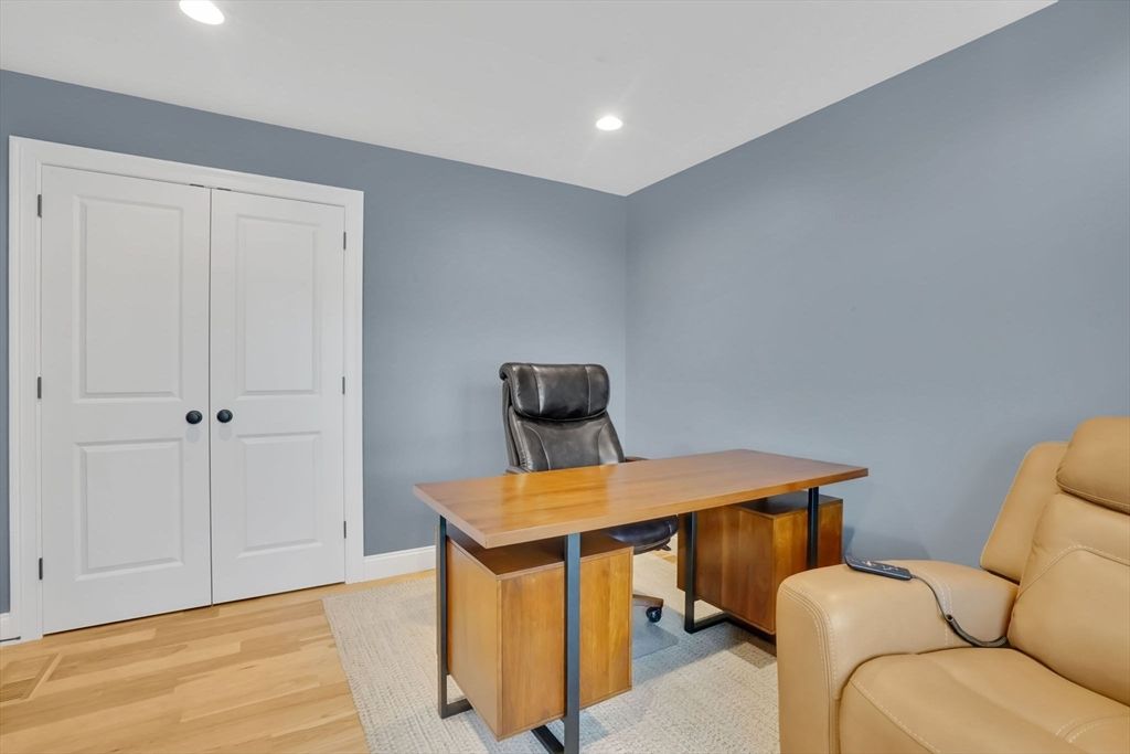 Home Office, Interior, Recessed Lighting, Wood Texture Flooring