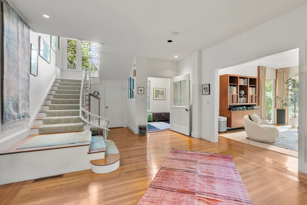 Interior, Recessed Lighting, Wood Texture Flooring