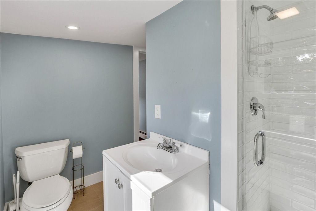 Bathroom, Interior, Recessed Lighting, Wood Texture Flooring