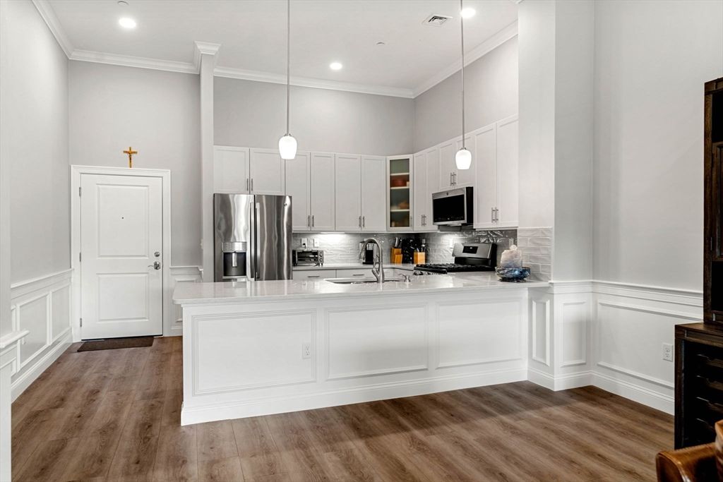 Interior, Kitchen, Pendant Lights, Recessed Lighting, Stainless Steel Appliances, Wood Texture Flooring