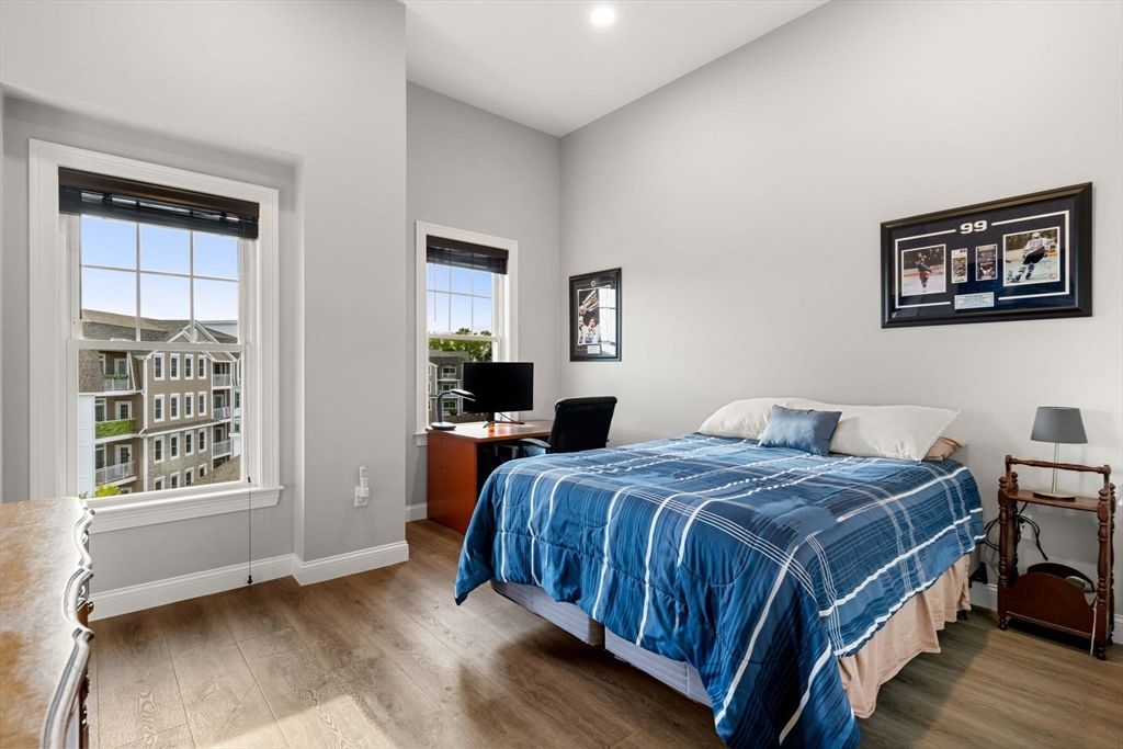 Bedroom, Home Office, Interior, Recessed Lighting, Wood Texture Flooring