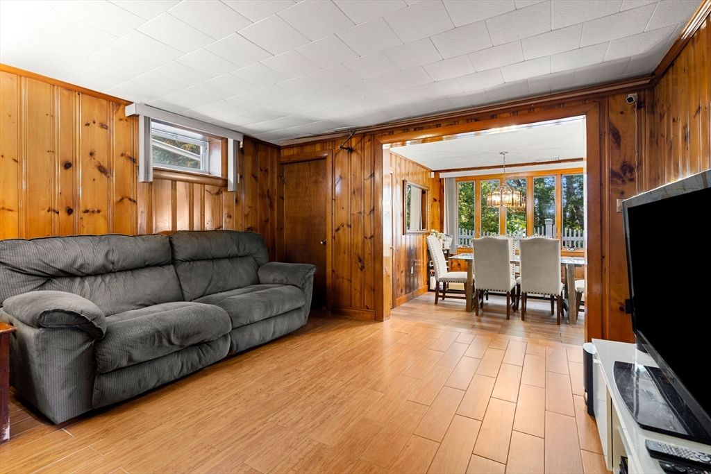 Dining room, Interior, Living room, Pendant Lights, Wood Texture Flooring, Wooden Walls
