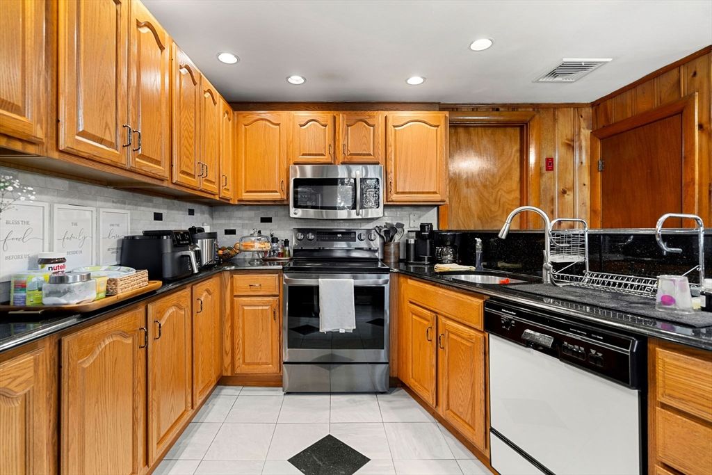 Interior, Kitchen, Recessed Lighting