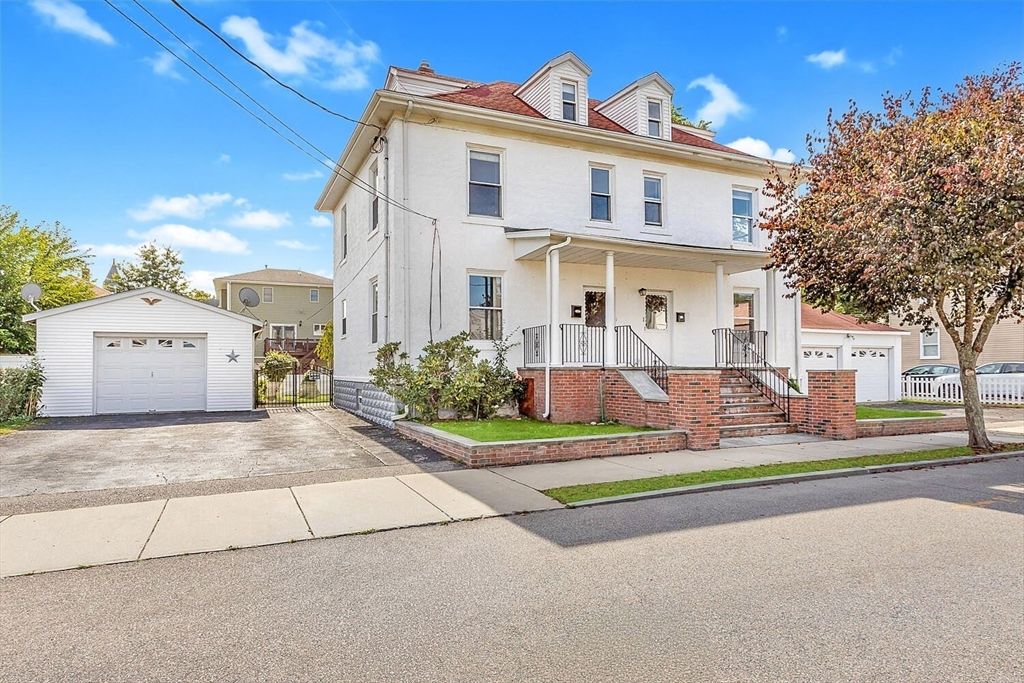 Attached, Detached Garage, Exterior, Facade, Georgian