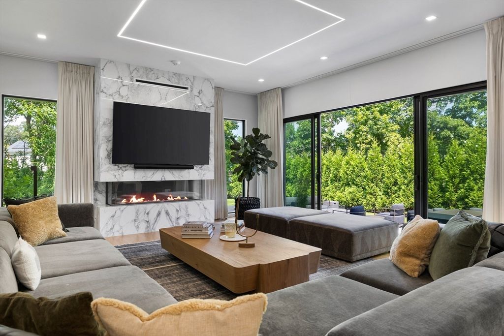 Fireplace, Interior, Living room, Marble Walls, Recessed Lighting