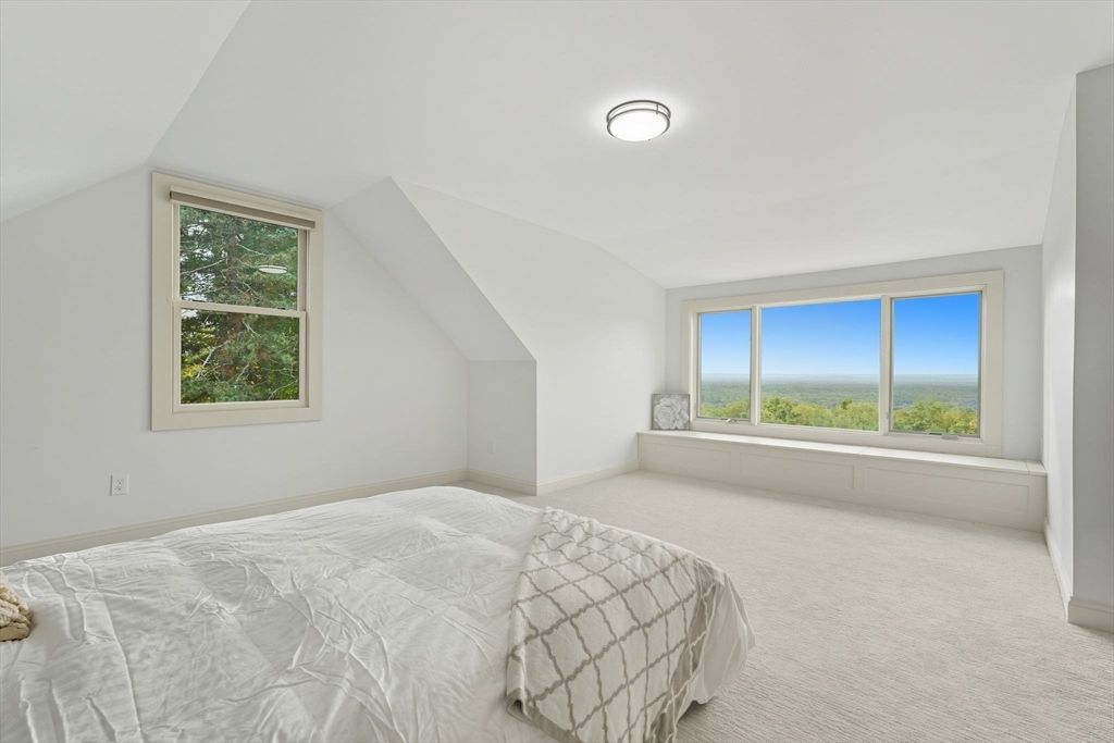 Bedroom, Interior, Water