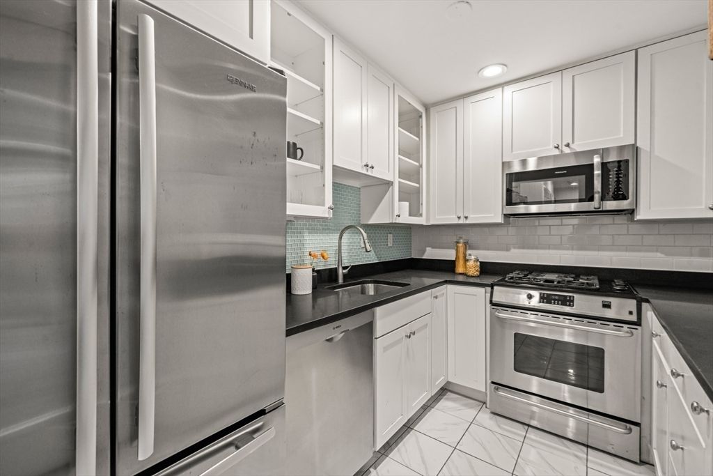 Interior, Kitchen, Marble, Recessed Lighting, Stainless Steel Appliances