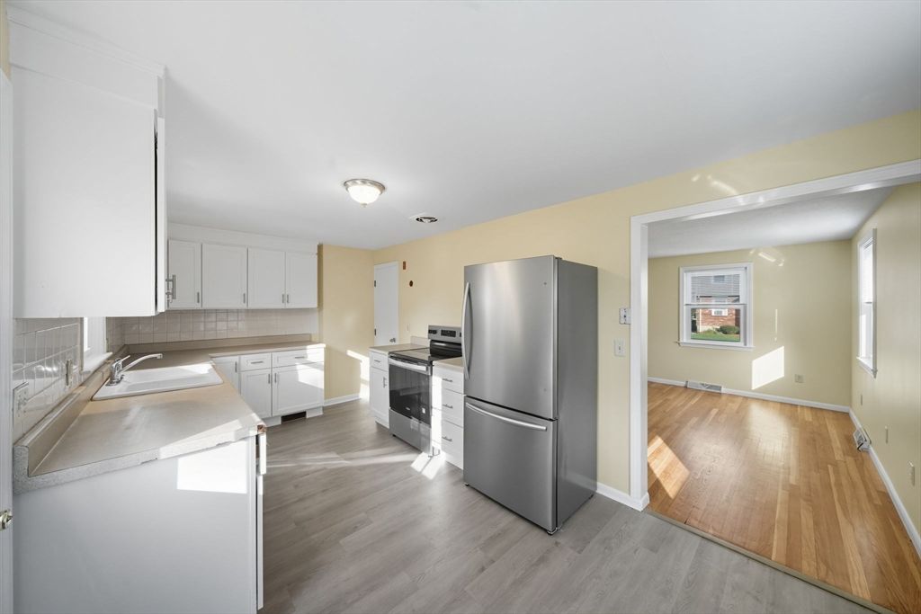 Interior, Kitchen, Stainless Steel Appliances, Wood Texture Flooring
