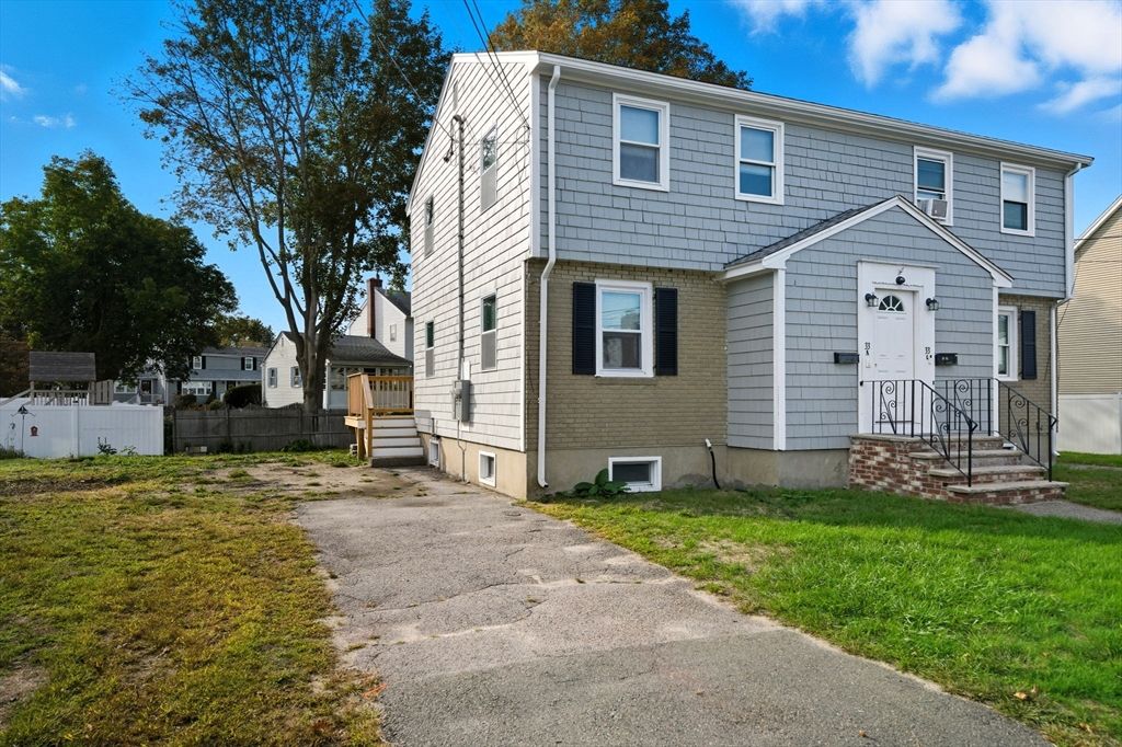 Exterior, Facade, Cape Cod