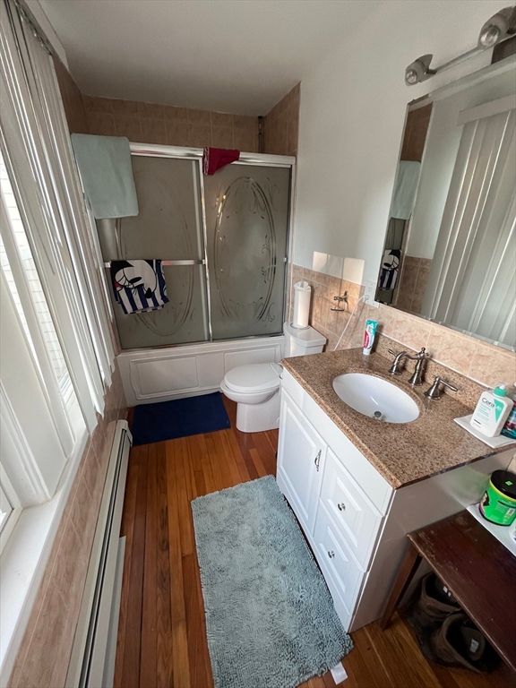 Bathroom, Dual Sink Vanities, Interior, Wood Texture Flooring