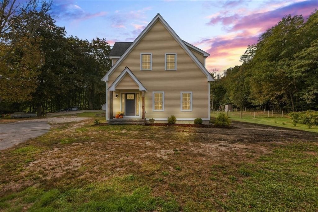 Backyard, Exterior, Facade, Farmhouse